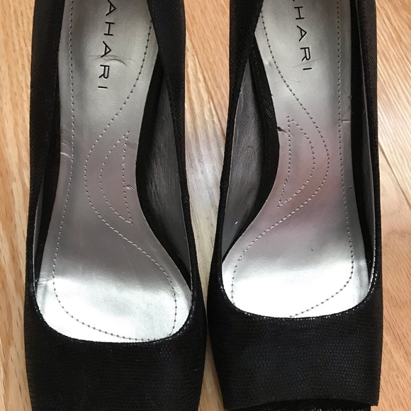 Tahari open toe heels - Picture 2 of 7